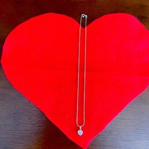 15 INCH CHAIN WITH CRYSTAL HEART